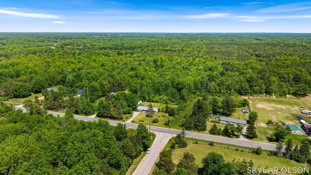 4988 S Brooks Road, Fruitport, MI 49415