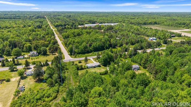 4988 S Brooks Road, Fruitport, MI 49415