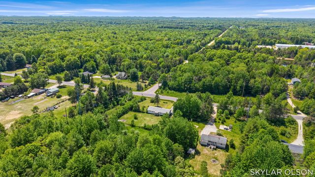 4988 S Brooks Road, Fruitport, MI 49415
