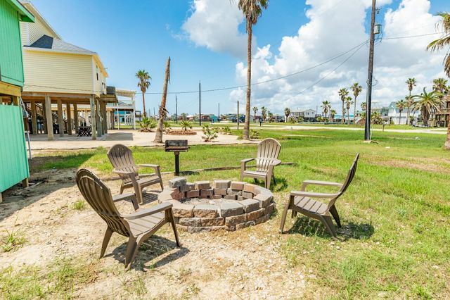 402 Seashell Drive, Surfside Beach, TX 77541