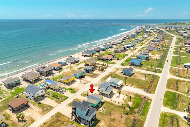 402 Seashell Drive, Surfside Beach, TX 77541