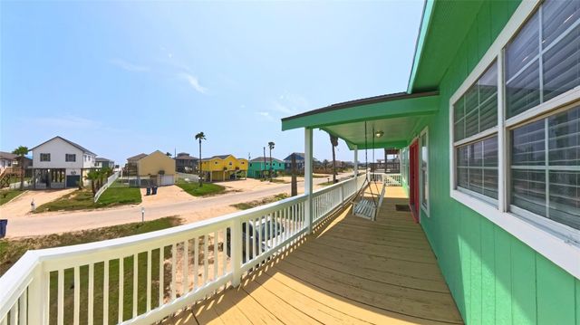402 Seashell Drive, Surfside Beach, TX 77541