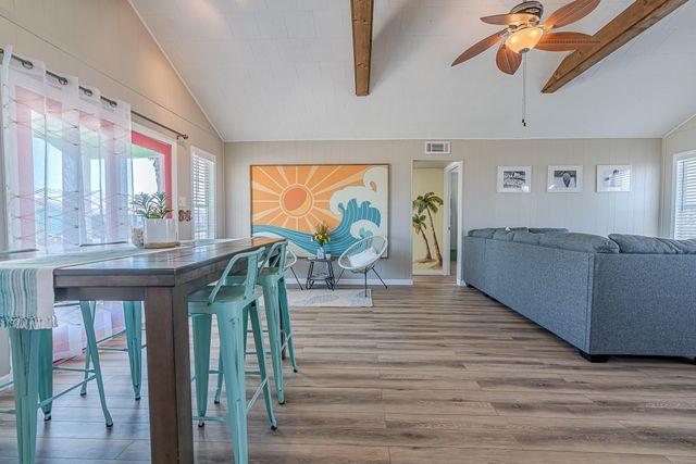 402 Seashell Drive, Surfside Beach, TX 77541