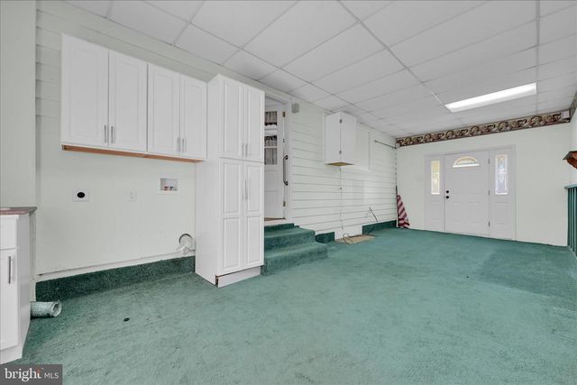 1390 POTTSVILLE PIKE, Shoemakersville, PA 19555