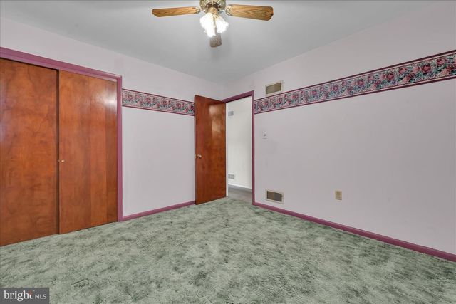 1390 POTTSVILLE PIKE, Shoemakersville, PA 19555