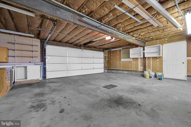 1390 POTTSVILLE PIKE, Shoemakersville, PA 19555