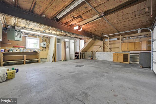 1390 POTTSVILLE PIKE, Shoemakersville, PA 19555
