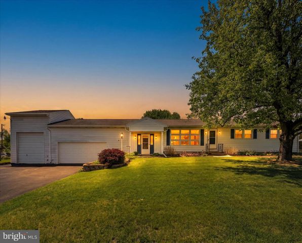 1390 POTTSVILLE PIKE, Shoemakersville, PA 19555