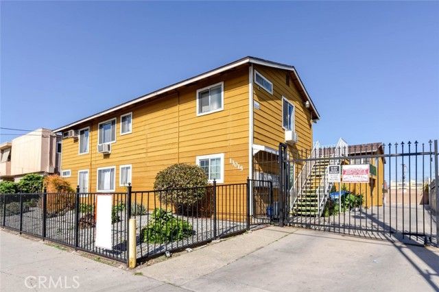 13015 Vanowen Street 10, North Hollywood (los Angeles), CA 91605