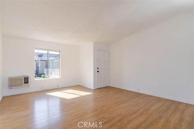 13015 Vanowen Street 10, North Hollywood (los Angeles), CA 91605