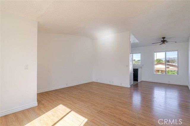 13015 Vanowen Street 10, North Hollywood (los Angeles), CA 91605