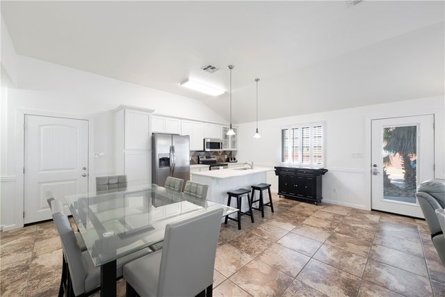 403 Spencers Landing, Port Aransas, TX 78373