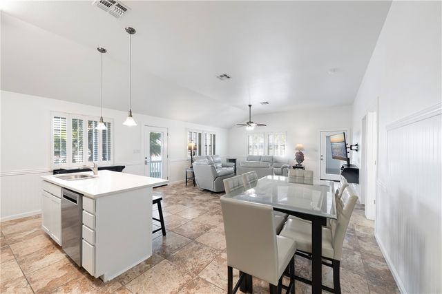 403 Spencers Landing, Port Aransas, TX 78373