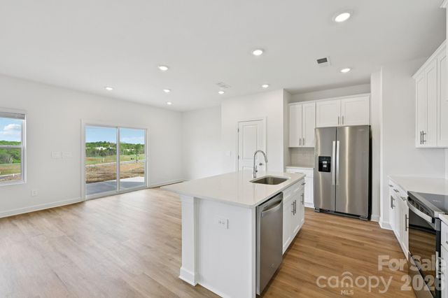 5060 Poplin Valley, Cherryville, NC 28021
