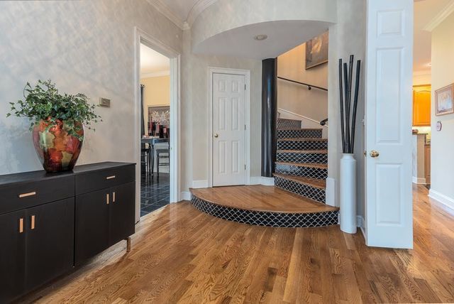 100 FOUNDERS LN, Memphis, TN 38103
