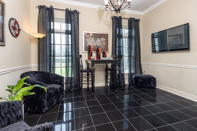 100 FOUNDERS LN, Memphis, TN 38103