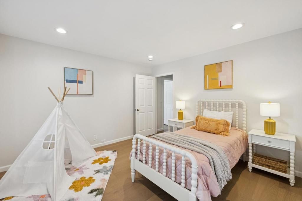 Image 15 of property listing at 18941 Cyril Place, Saratoga, CA 95070