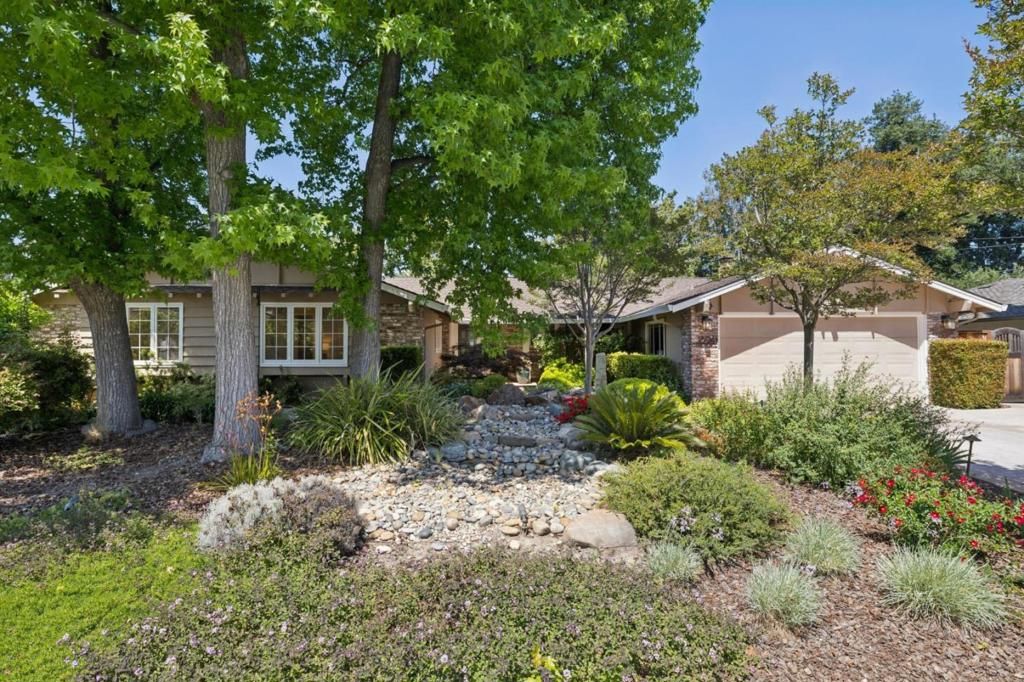 Image 19 of property listing at 18941 Cyril Place, Saratoga, CA 95070
