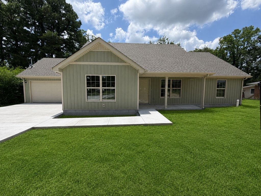 257 Hendrixson Drive, Manchester, TN 37355