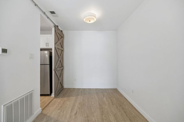 9600 Royal Lane 316, Dallas, TX 75243