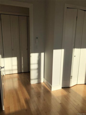 1046 Jackson Avenue 8C, Long Island City, NY 11101