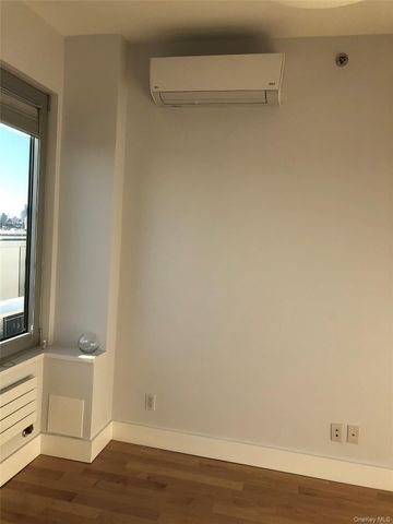 1046 Jackson Avenue 8C, Long Island City, NY 11101