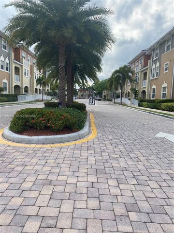 8800 NW 107th Ct 218, Doral, FL 33178