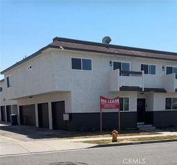 17422 Keelson 5, Huntington Beach, CA 92647