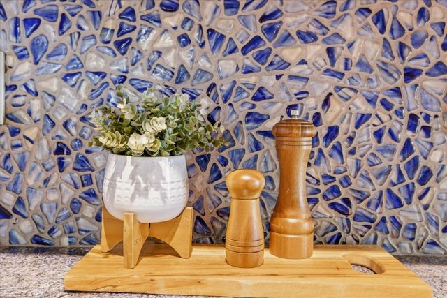 18081 Redwood Drive, Los Gatos, CA 95033