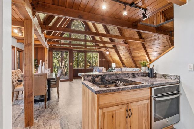 18081 Redwood Drive, Los Gatos, CA 95033