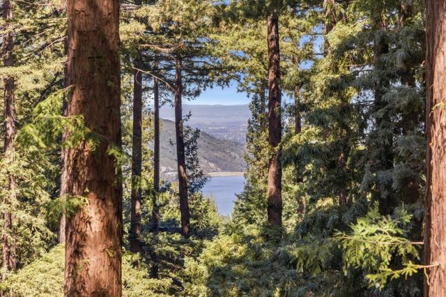 18081 Redwood Drive, Los Gatos, CA 95033