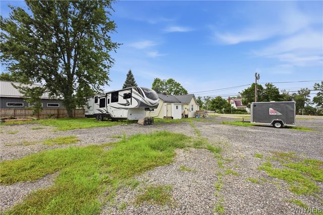 5099 Big Tree Road, Orchard Park, NY 14127