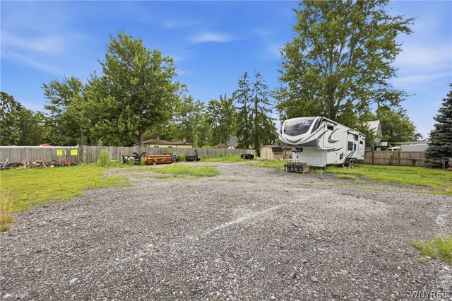 5099 Big Tree Road, Orchard Park, NY 14127