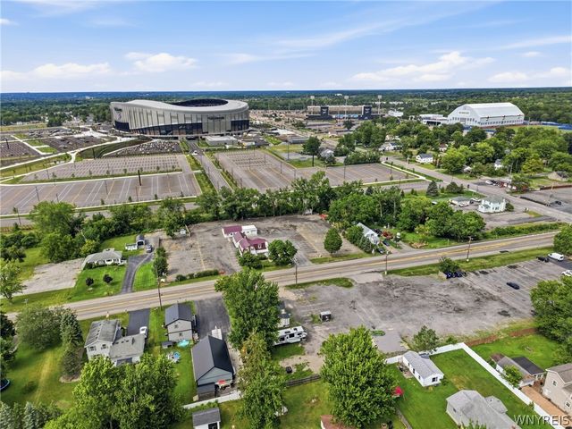 5099 Big Tree Road, Orchard Park, NY 14127