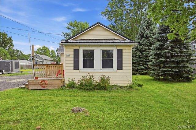 5099 Big Tree Road, Orchard Park, NY 14127