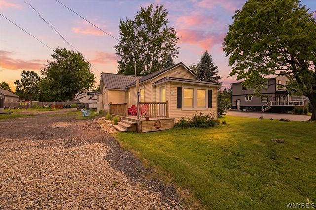 5099 Big Tree Road, Orchard Park, NY 14127