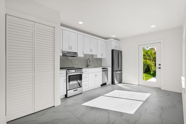 4015 Washington Road, West Palm Beach, FL 33405