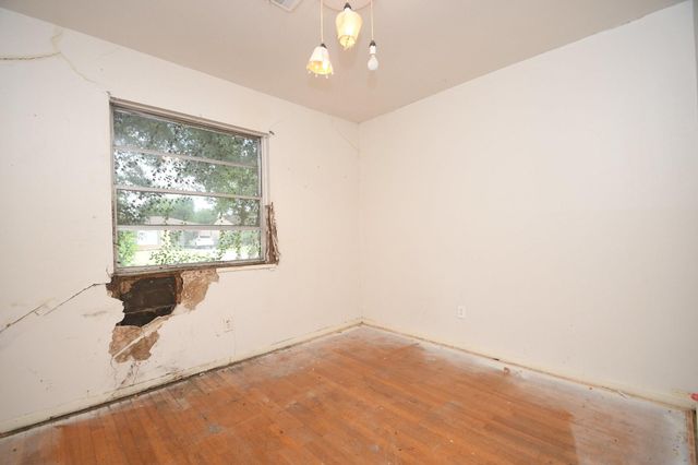 4231 S Acres Drive, Houston, TX 77047