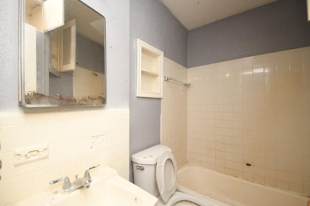 4231 S Acres Drive, Houston, TX 77047