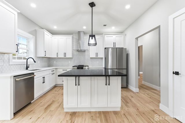 1270 Barkley Place, North Brunswick, NJ 08902
