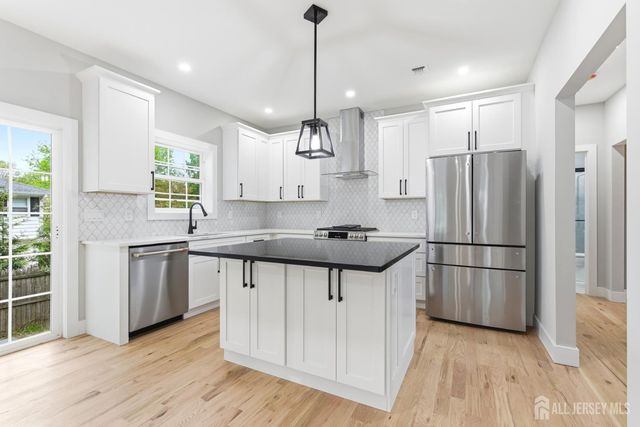 1270 Barkley Place, North Brunswick, NJ 08902