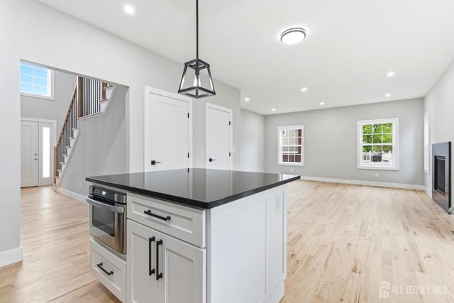 1270 Barkley Place, North Brunswick, NJ 08902