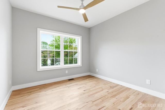 1270 Barkley Place, North Brunswick, NJ 08902