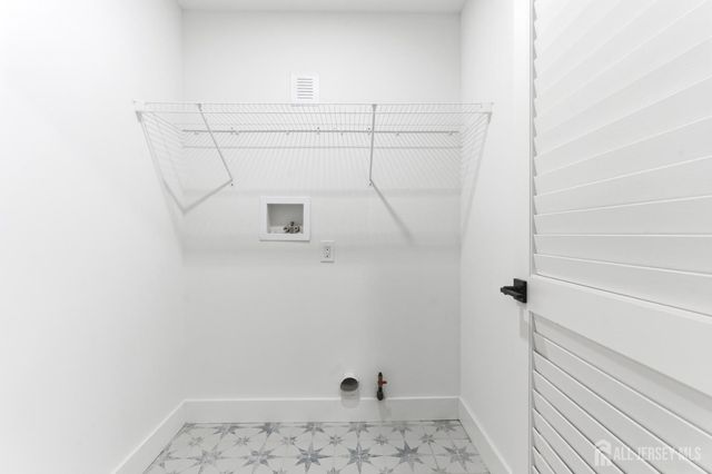 1270 Barkley Place, North Brunswick, NJ 08902