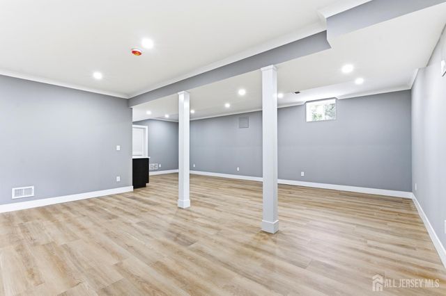 1270 Barkley Place, North Brunswick, NJ 08902