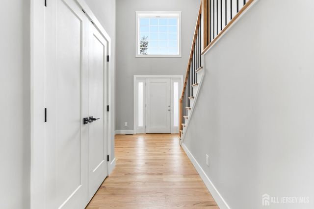 1270 Barkley Place, North Brunswick, NJ 08902