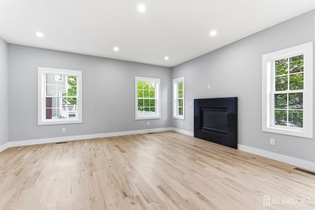 1270 Barkley Place, North Brunswick, NJ 08902
