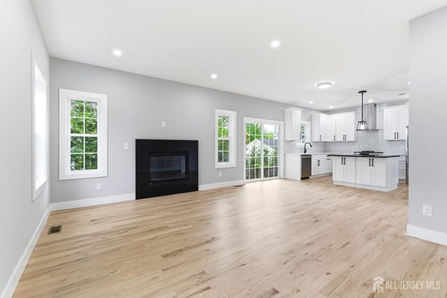 1270 Barkley Place, North Brunswick, NJ 08902