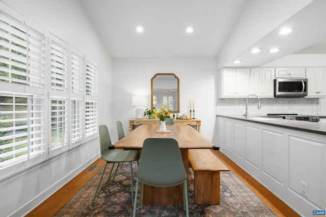 1518 OLD BROOK RD, Charlottesville, VA 22901