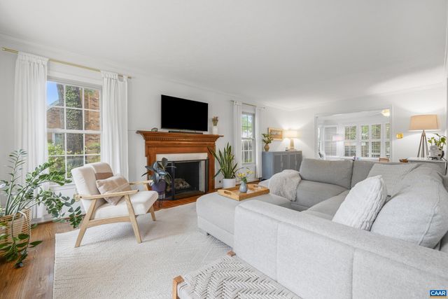 1518 OLD BROOK RD, Charlottesville, VA 22901